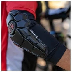 Coudières G-Form Pro-X3 -Vélos Soldes coudieres g form pro x3 2