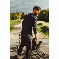 Coudières VTT/BMX G-Form Pro-Rugged 2 Noir -Vélos Soldes coudieres vttbmx g form pro rugged 2 noir 2