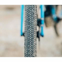 Pneu Gravel Hutchinson Touareg Tubeless Ready 650x47 Noir/Tan 5 Pneu Gravel Hutchinson Touareg Tubeless Ready 650x47 Noir/Tan -Vélos Soldes pneu gravel hutchinson touareg tubeless ready 650x47 noir tan 2
